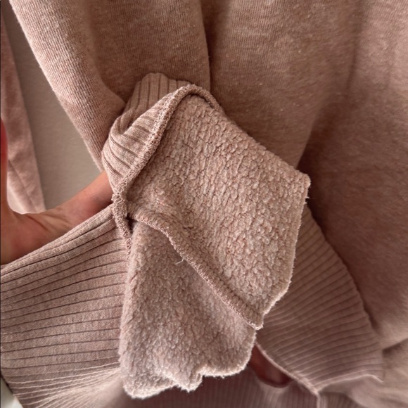 Alo XS Haze Long Sleeve Top Yoga Cover Up in Pink - Picture 6 of 9